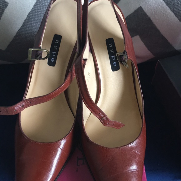 Hype leather pumps! Size 8/12 women’s shoe. - Picture 2 of 3